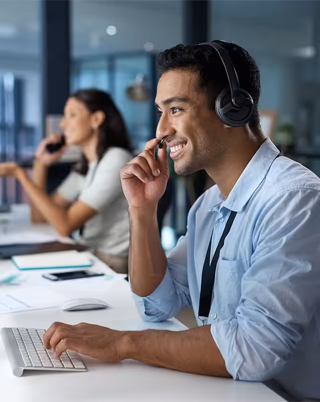 A customer support agent for a healthcare RCM company